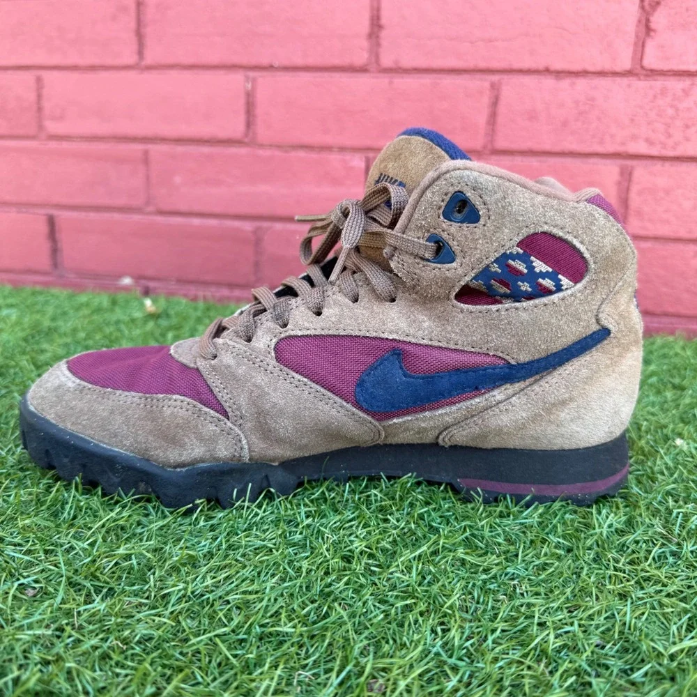 Vintage 90s Nike ACG Hiking Boots Caldera Brown Burgundy Blue Women 8.5 Gorpcore